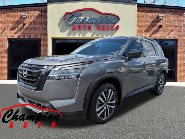 Used 2022 Nissan Pathfinder SL w/ SL Premium Package FWD image 9