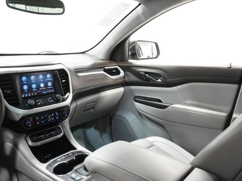 Used 2023 GMC Acadia SLT AWD/4WD image 18