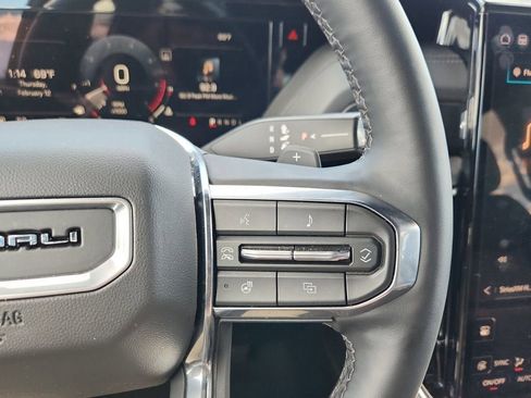 Used 2025 GMC Yukon Denali image 23