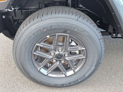 New 2026 Jeep Gladiator Sport image 4