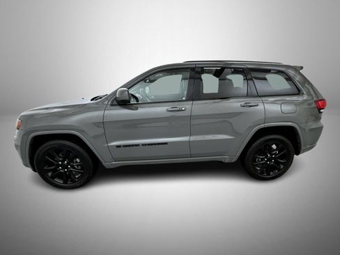 Used 2022 Jeep Grand Cherokee Laredo X AWD/4WD image 8