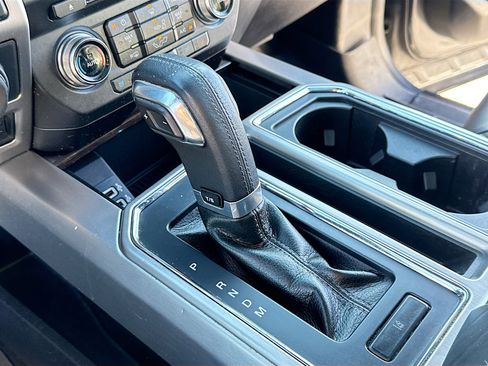 Used 2017 Ford F150 Platinum w/ Equipment Group 701A Luxury image 12