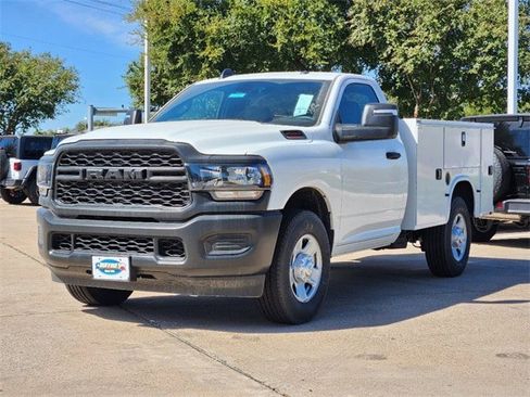 New 2024 RAM 2500 Tradesman w/ Convenience Group image 2