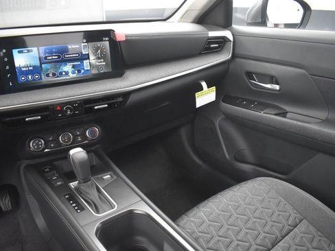 New 2025 Nissan Kicks SV w/ SV Premium Package image 32