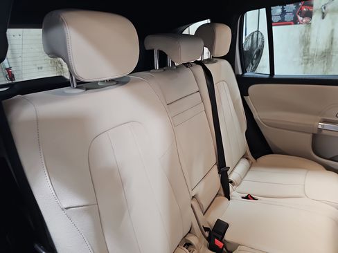 New 2026 Mercedes-Benz GLB 250 4MATIC image 12