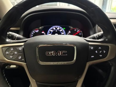 Used 2020 GMC Acadia Denali w/ Trailering Package AWD/4WD image 11