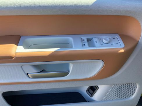 Used 2025 Volkswagen ID. Buzz 1st Edition AWD/4WD image 22