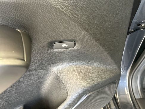 Used 2025 Honda Civic Sport image 32