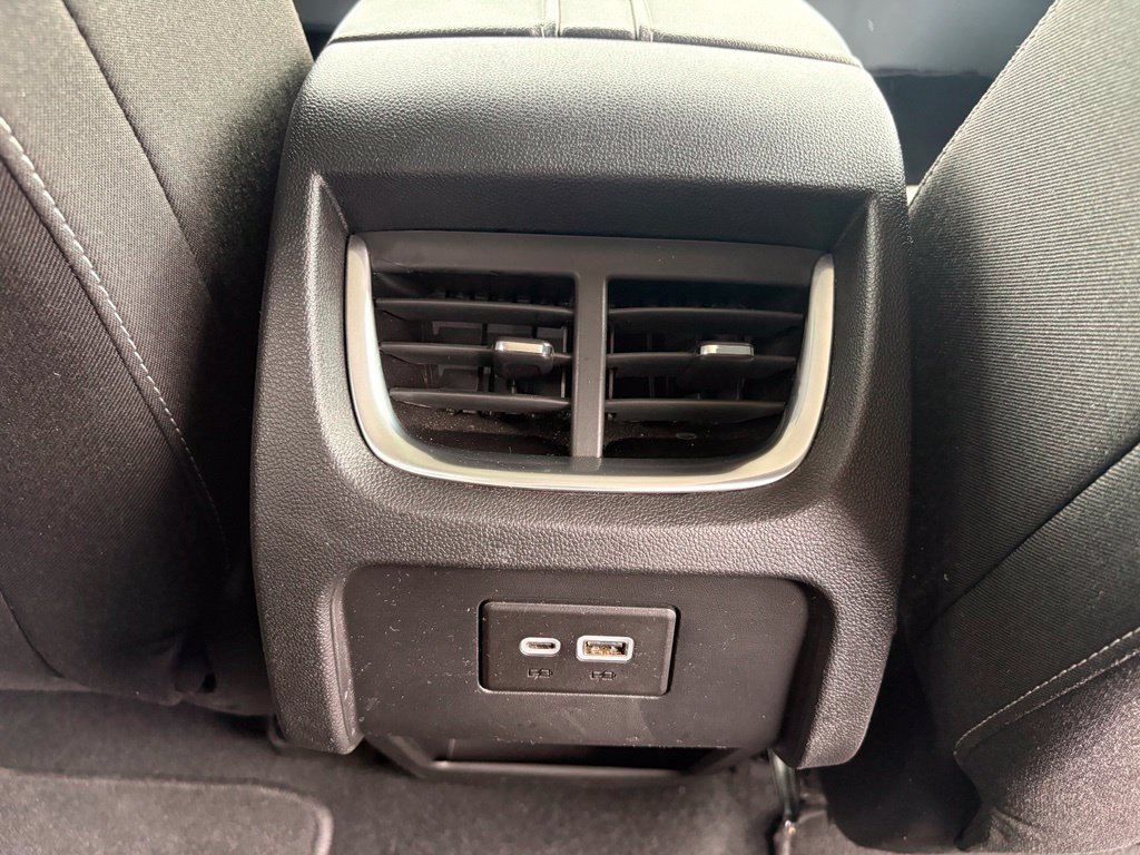 Used 2025 Chevrolet Blazer LT FWD image 34