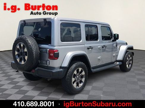 Used 2018 Jeep Wrangler Unlimited Sahara w/ Dual Top Group AWD/4WD image 6
