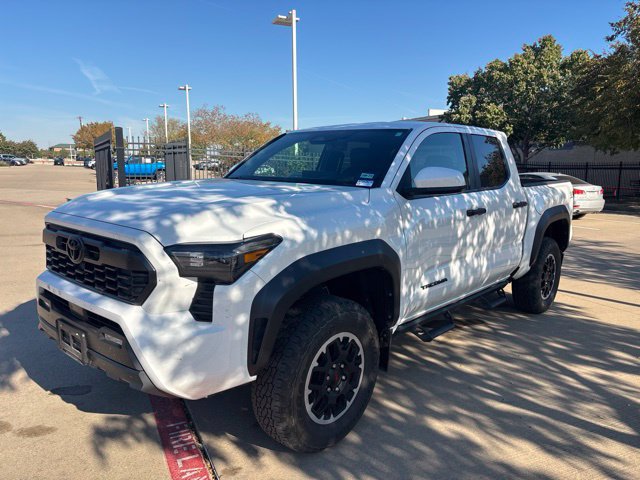 Used 2024 Toyota Tacoma TRD Off-Road AWD/4WD image 1