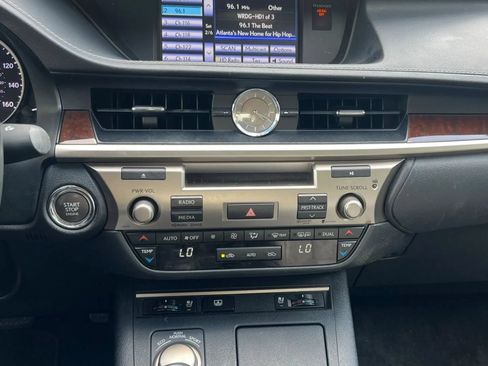 Used 2013 Lexus ES 350 w/ Luxury Pkg FWD image 33