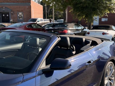 Used 2018 Ford Mustang Premium w/ Equipment Group 201A RWD image 21