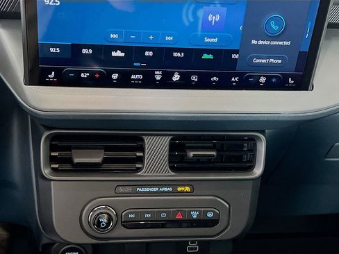 New 2025 Ford Maverick XLT w/ XLT Luxury Package image 9