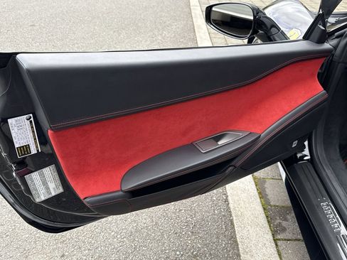 Used 2012 Ferrari 458 Spider image 25