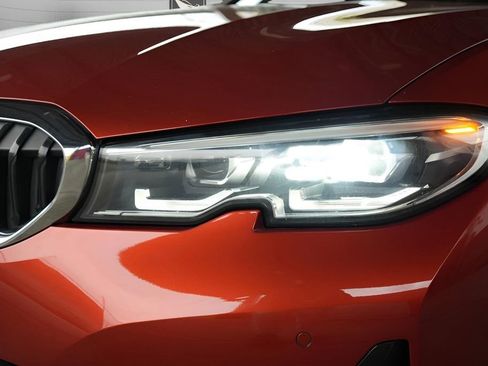 Used 2022 BMW 330i xDrive Sedan w/ Premium Package 2 image 16