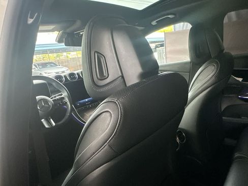 Used 2025 Mercedes-Benz GLC 300 4MATIC w/ AMG Line image 23