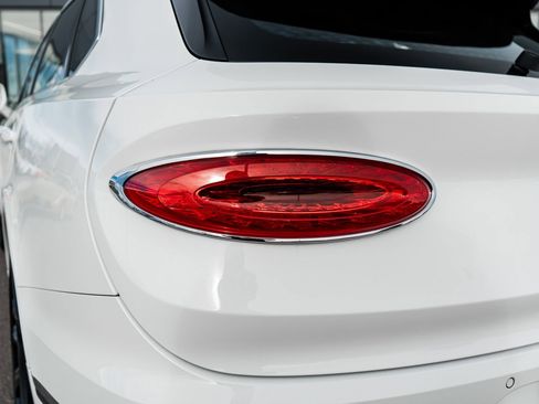 Used 2022 Bentley Bentayga image 12