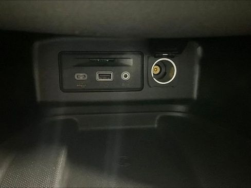 Used 2020 Chevrolet Equinox Premier FWD image 14