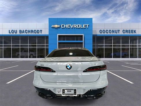 Used 2024 BMW 760i xDrive image 7