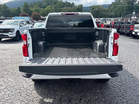 Used 2025 Chevrolet Silverado 1500 RST AWD/4WD image 7