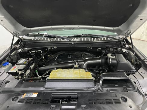 Used 2019 Lincoln Navigator Select AWD/4WD image 26