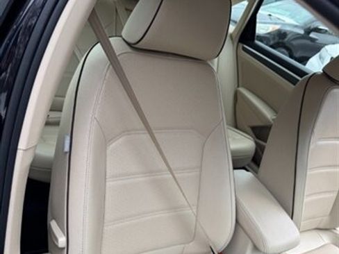 Used 2018 Volkswagen Passat 2.0T R-Line image 53