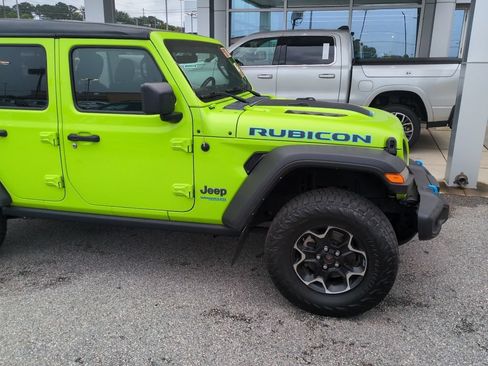 Used 2021 Jeep Wrangler Unlimited Rubicon 4xe w/ Cold Weather Group AWD/4WD image 3