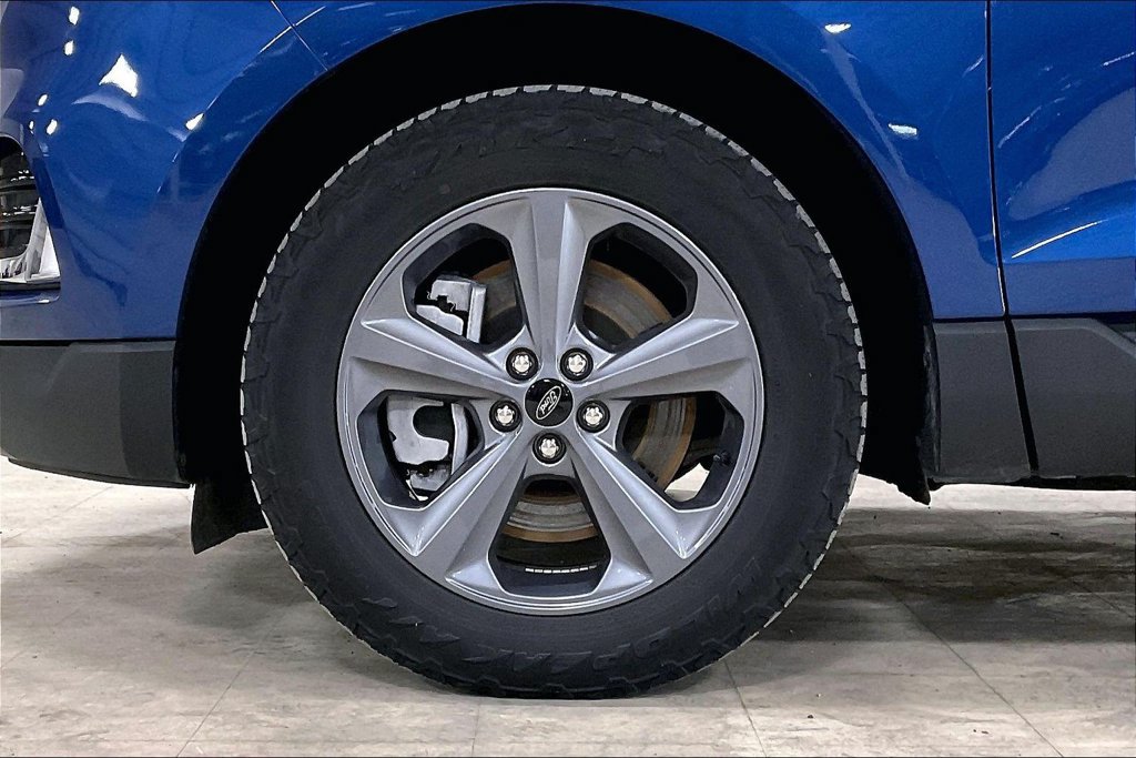 Certified 2023 Ford Edge SEL w/ Sport Appearance Package AWD/4WD image 9