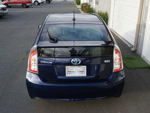 Used 2013 Toyota Prius Three image 14