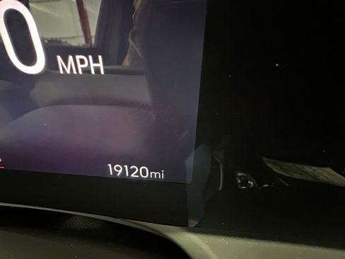 Used 2024 Buick Encore GX Avenir image 15