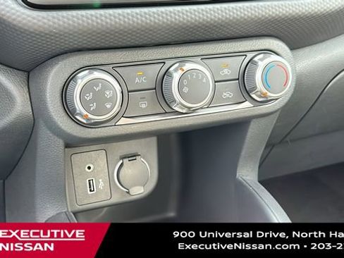 Used 2025 Nissan Kicks Play S image 17