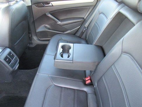 Used 2020 Volkswagen Passat 2.0T SE w/ Sunroof Package image 35