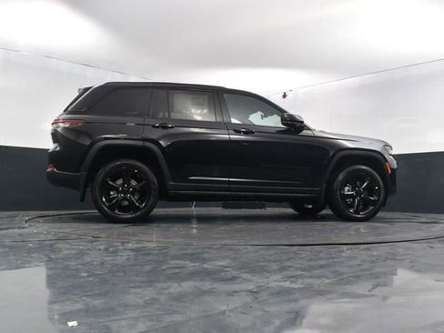 New 2025 Jeep Grand Cherokee Limited w/ Black Appearance Package AWD/4WD image 53