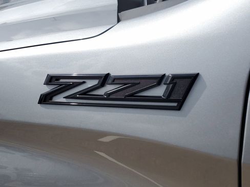 Used 2024 Chevrolet Silverado 1500 LT Trail Boss w/ Convenience Package II AWD/4WD image 10