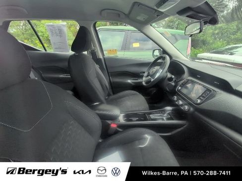 Used 2023 Nissan Kicks SV FWD image 10
