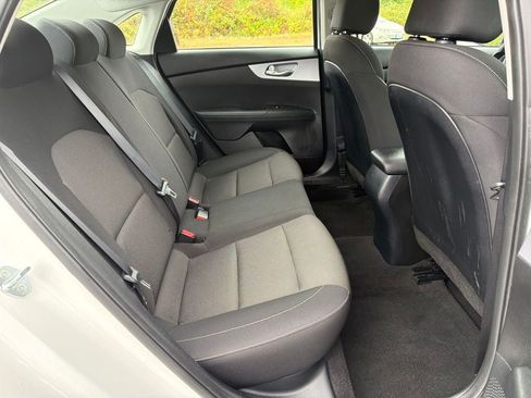 Used 2024 Kia Forte LXS FWD image 13