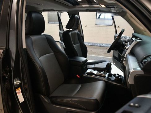 Used 2016 Toyota 4Runner SR5 Premium image 43