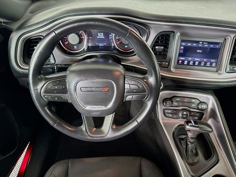 Used 2019 Dodge Challenger SXT RWD image 16