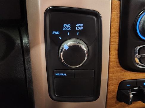 Used 2017 RAM 2500 Longhorn w/ Convenience Group AWD/4WD image 39