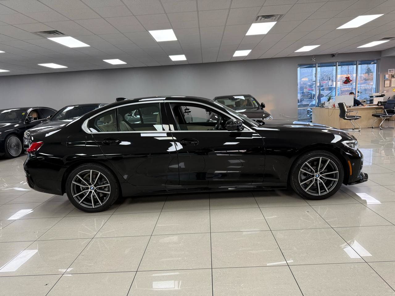 Used 2020 BMW 330i Sedan w/ Convenience Package RWD image 4