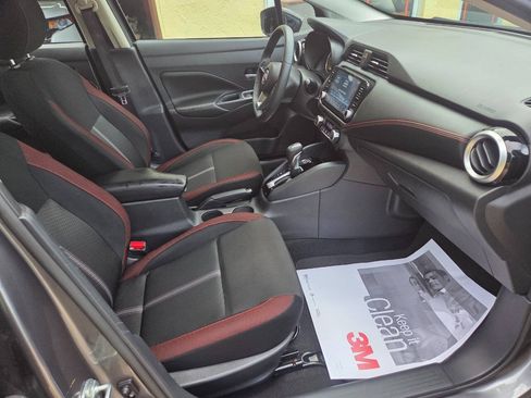 Used 2024 Nissan Versa SR FWD image 18
