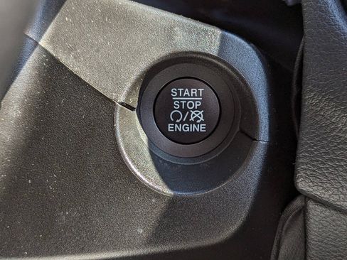 Used 2020 Jeep Compass Latitude w/ Cold Weather Group AWD/4WD image 23