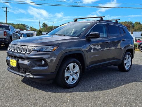 Certified 2022 Jeep Compass Latitude w/ Convenience Group image 3