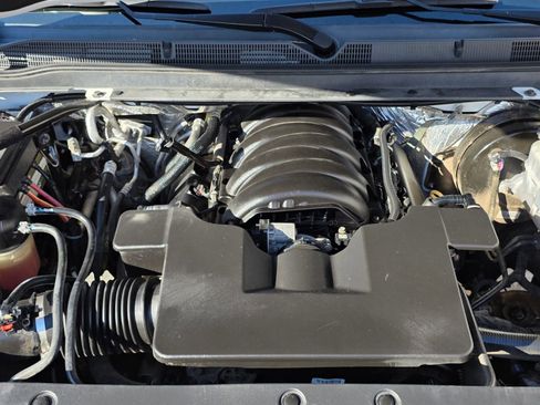 Used 2018 GMC Yukon XL SLT w/ Open Road Package image 8