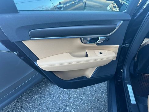 Used 2018 Volvo V90 T5 Cross Country w/ Convenience Package image 41
