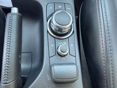 Used 2018 MAZDA CX-3 Touring w/ Preferred Equipment Package AWD/4WD image 21