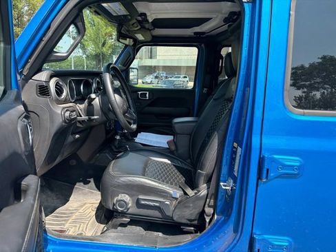 Used 2022 Jeep Gladiator Overland w/ LED Lighting Group AWD/4WD image 3