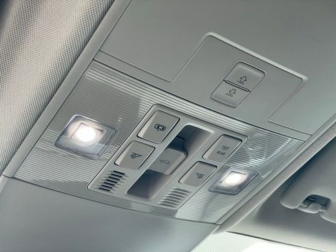 Certified 2025 Volkswagen Taos SEL w/ Black Wheel Plus Package image 27