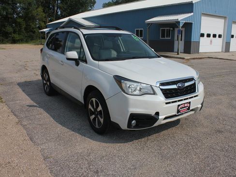 Used 2017 Subaru Forester 2.5i Limited w/ Popular Package #1 AWD/4WD image 3